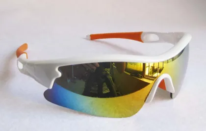 Sports glasses with UV400 protection