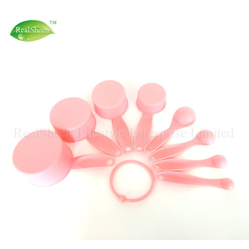 8Pieces Plastic Measuring Cups and Spoons Set