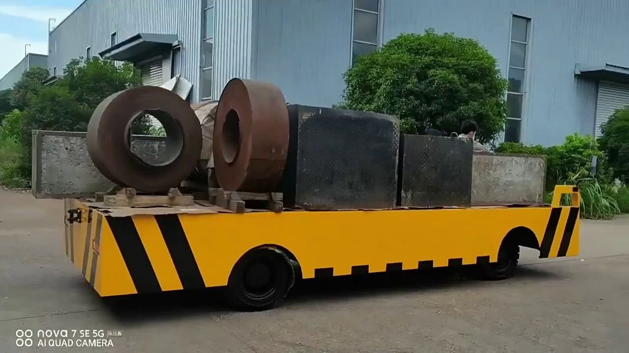 High Capacity Compact Truck for Waste Management