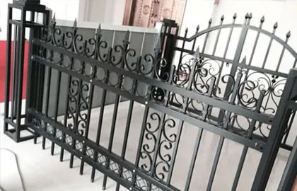 Courtyard villas, manor gardens, fences