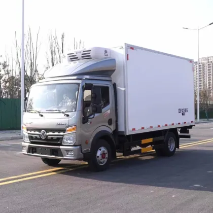Dongfeng 4.2-meter refrigerated truck