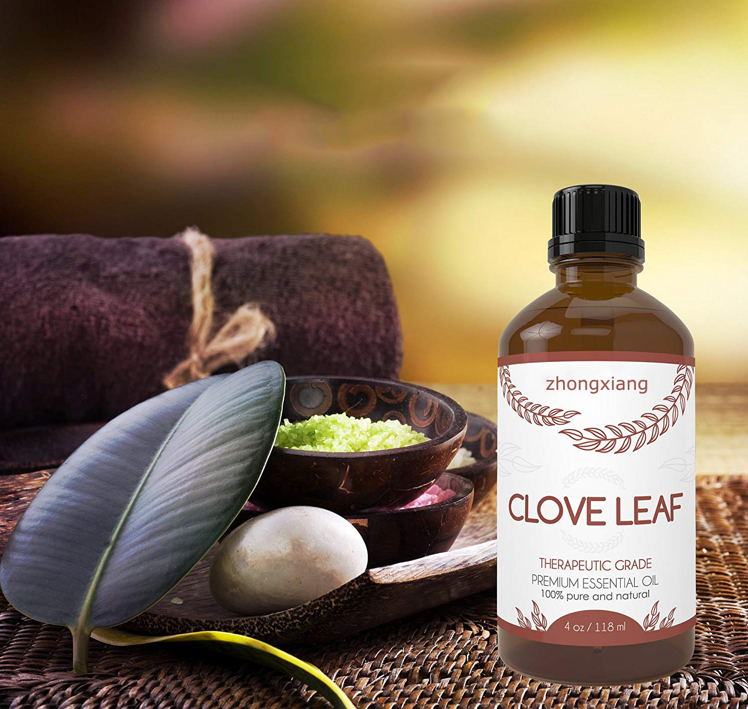 Pure natural clove leaf essential oil for teeth