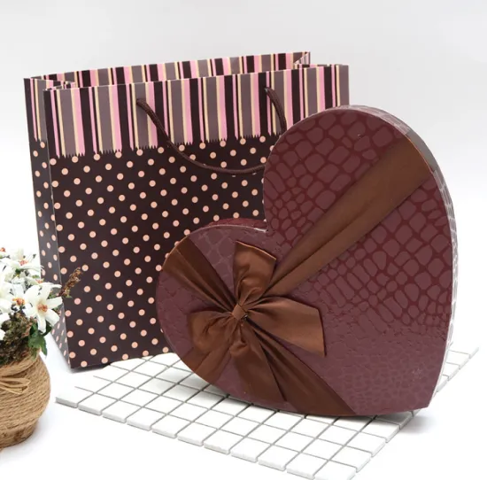 Heart shaped chocolate gift packaging boxes