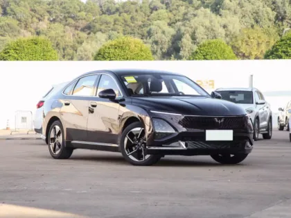 Wuling Xingguang Electric Car: Affordable Plug-In Hybrid Mid-Size Vehicle