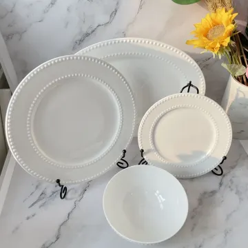 Delicate and beautiful tableware
