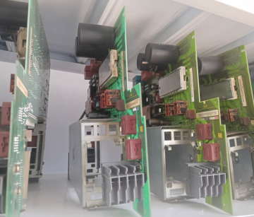 6SE7016-1AEA84-1HF3 ชุดควบคุมมอเตอร์พร้อมการรับประกัน 1 ปี-อินเวอร์เตอร์และตัวแปลง