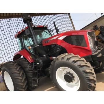 Máy kéo YTO LX2204 220HP 4WD