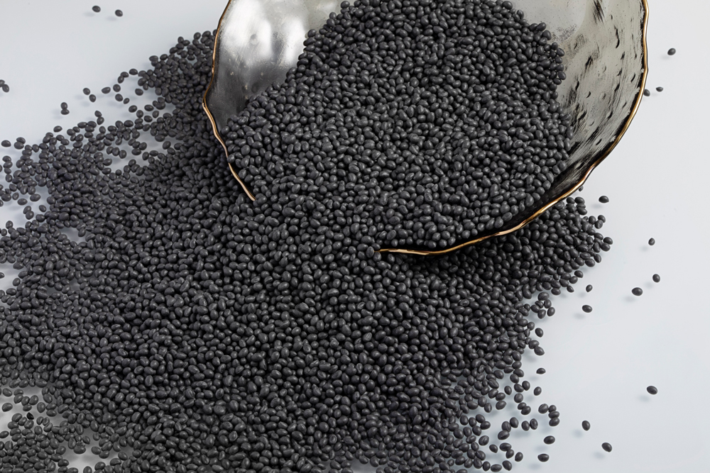 Black low temperature hot melt adhesive