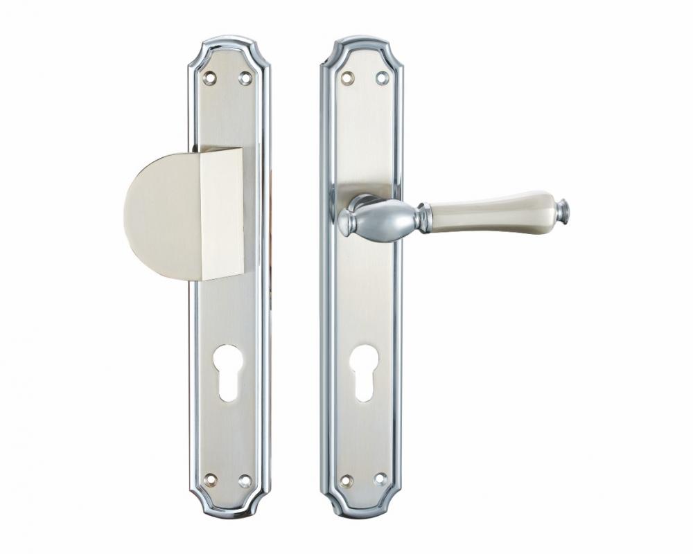 Long lasting nice door handle on plate