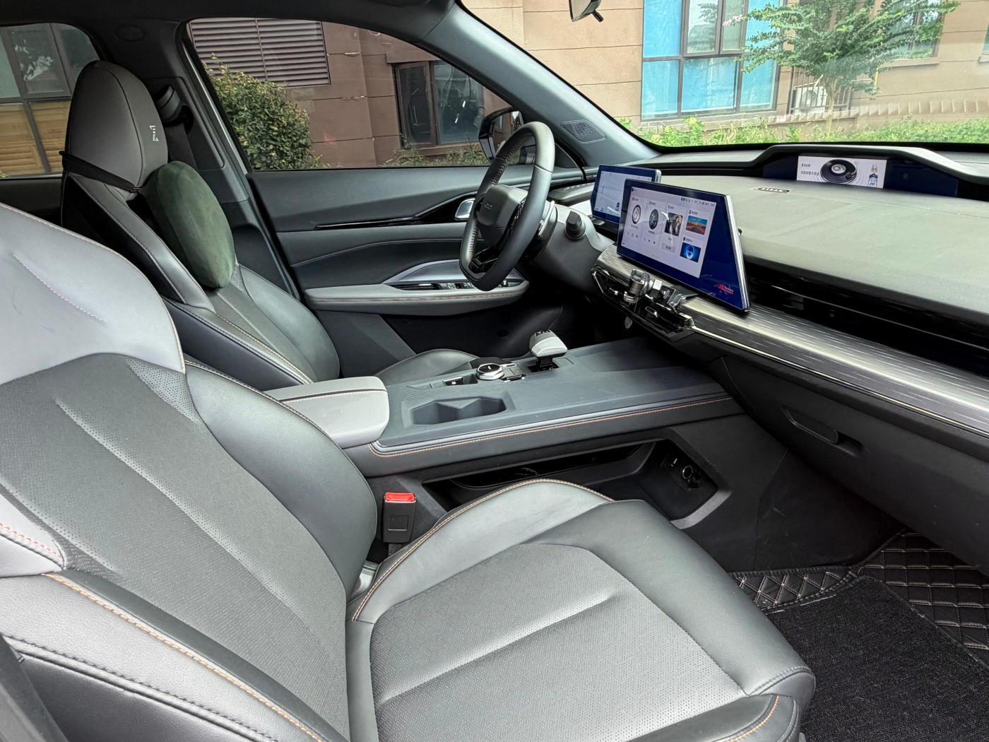 Changan Oshan Z6 iDD 2023 Smart Parking