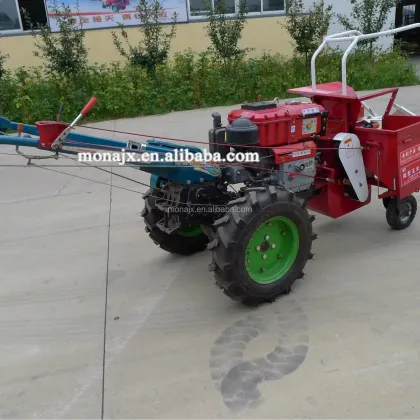 Farm Machinery: Mini Corn Combine Harvester for Maize and Sweet Corn Harvesting