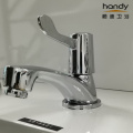 Lavello in ottone cromato. Lavabo Cold Tap