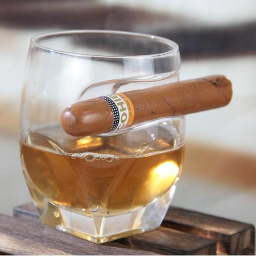 Personalized Whiskey Glasses with Cigar Holder personalized crystal whisky glasses with cigar holder Manufactory