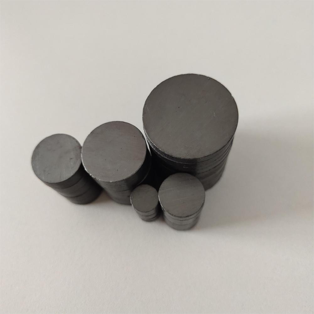 Sintered Round Anisotropic Magnetism Black Magnet