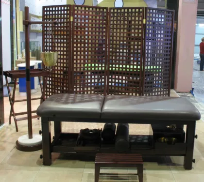 Thai Solid Wood Oil Ayurvedic Massage Table 08D01