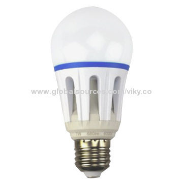 LED Bulb with E27 Base, 32 Pieces of 2835 SMD LEDs, 7W Power
