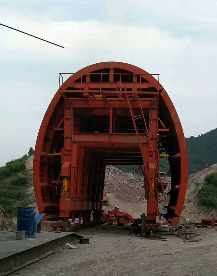 Inaugurado el túnel ferroviario electrificado más largo