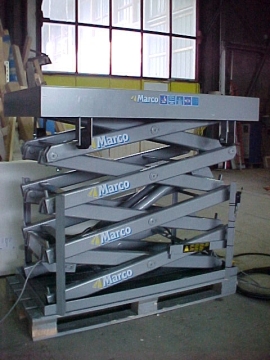 Hydraulic high speed scissor lift