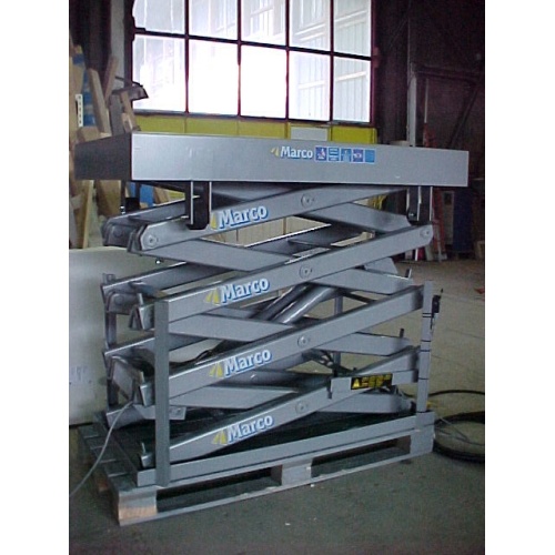 Hydraulic high speed scissor lift