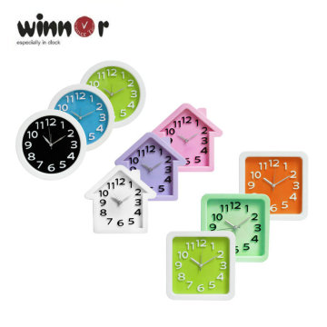 Alibaba Multi Color Digital Table Clock مع طباعة وشعار من الحرير