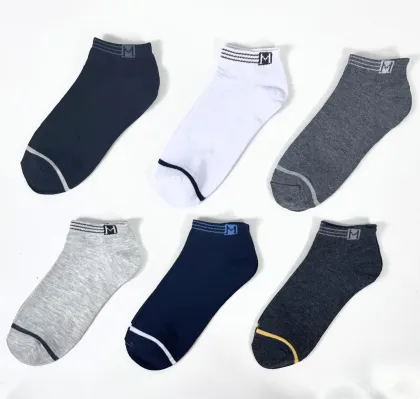 Male adult invisible boat socks