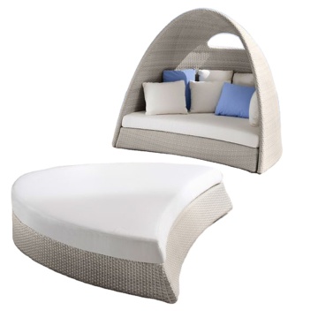 Luxury Rattan Daybed with Canopy for Outdoor Gardens