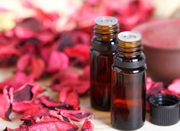 Therapeutic Rosewood Essential Oil