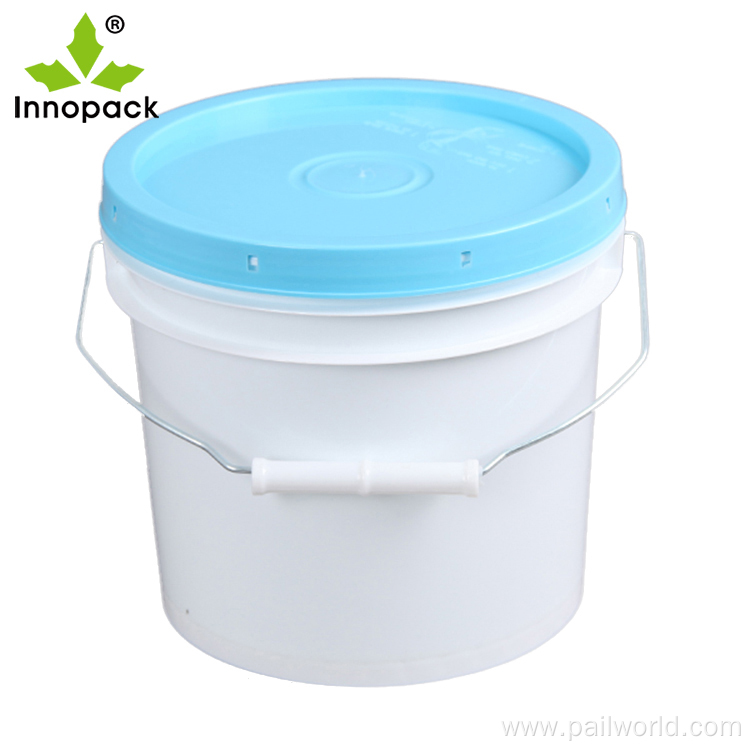 Small 1 gallon buckets with lid for sale