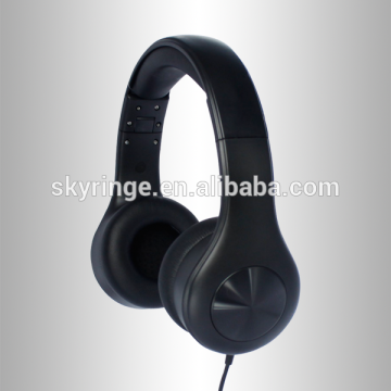 Hot wholesale stereo headset wired headphones oem in Shenzhen