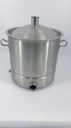 Stainless steel beer barrel with leaky mesh