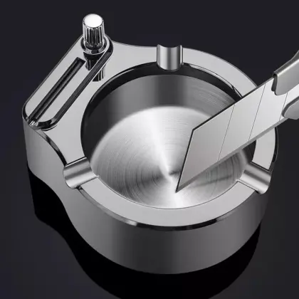 Retro Metal Ashtray with Ten Thousand Match Lighter - Smokeless Storage Holder