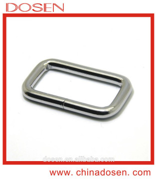 China manufacturers wholesale nice effect polishing metal buckle for bags accessories.