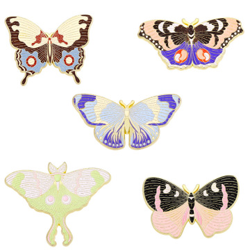 Wholesale Hot Alloy Animal Jewelry: Exquisite Butterfly Shape Enamel Badge