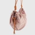 Sac à bandoulière hobo sport en nylon rose avec fermeture éclair