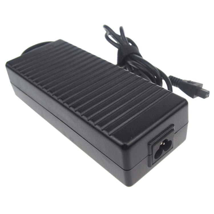 120W 15V 8A محول الكمبيوتر المحمول Toshiba 4-Hole Connector