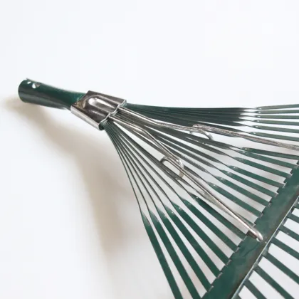 Factory Wholesale Galvanized Wire Rakes Garden Tools
