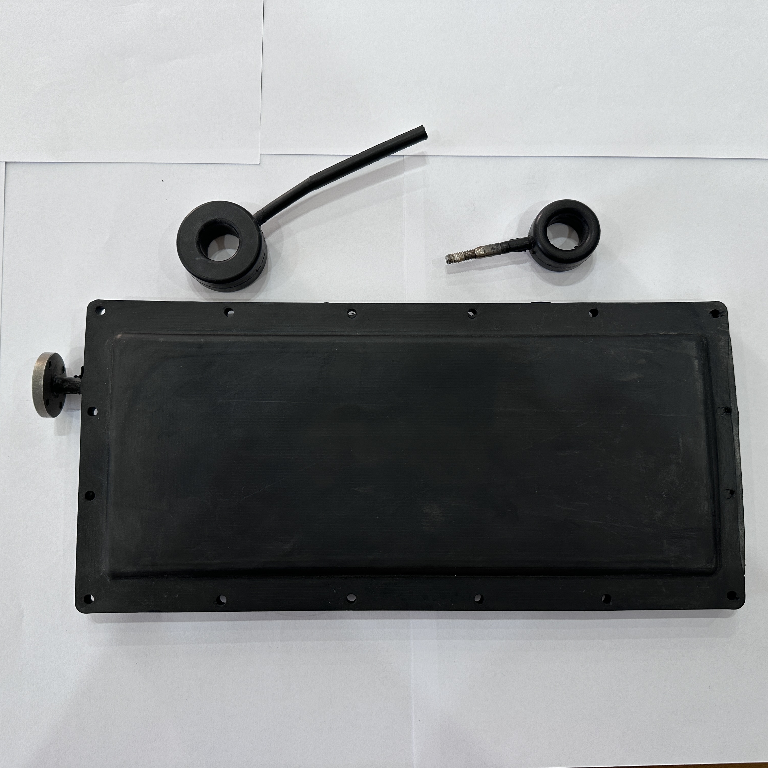 Integral molded inflatable seal1