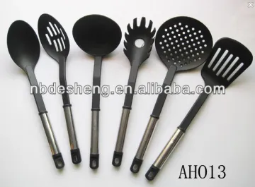 hot sell black nylon Kitchenware turner set