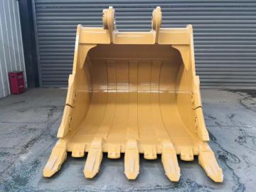 CATT 320GC rock bucket
