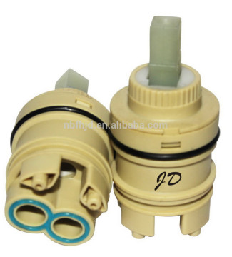 35mm Upper Sealing faucet water tap Plastic Ceramic Disc Cartridge with Distributor