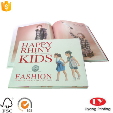 Stampa di brochure del catalogo della rivista di moda dei bambini