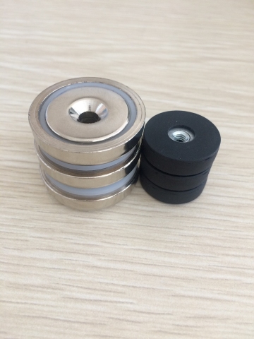 Rubber Coated Mounting Magnets