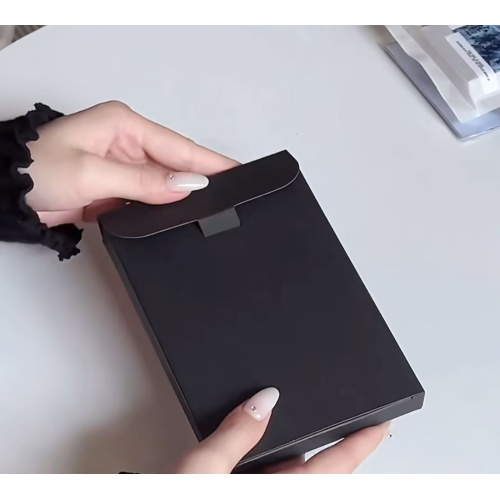 Paper envelope for gift