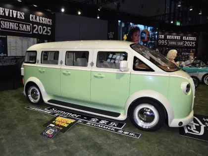 fullgood summer van Retro style electric car High-value new energy vehicles