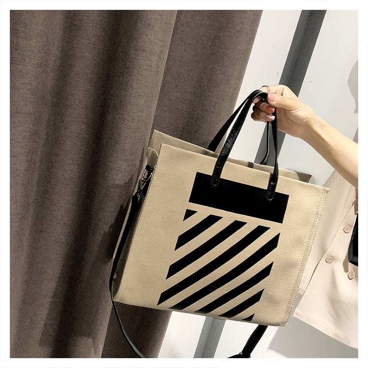 Canvas Bag With Zipper