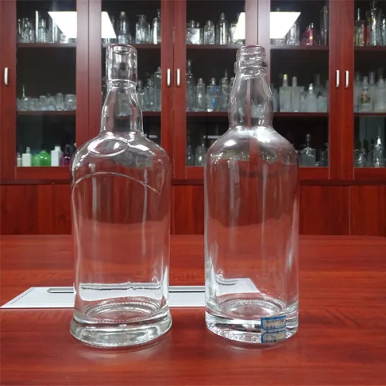 Classice Shape Design 700ML Glass Size Whiskey Bottle