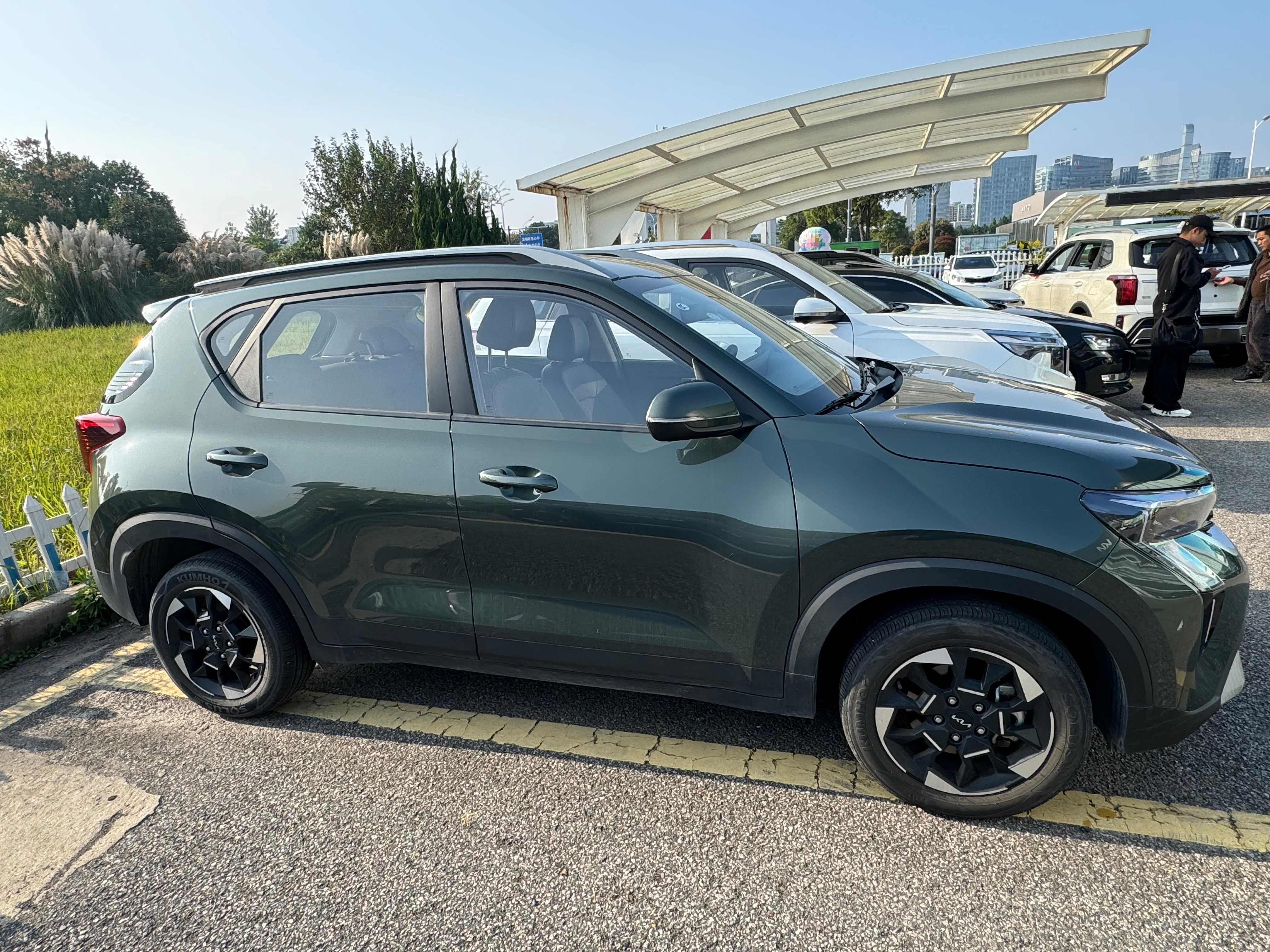 Kia Sonet SUV for sale