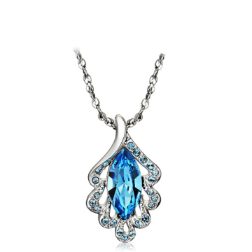 Eye-shaped large zircon decorate pendant necklace with silver plated