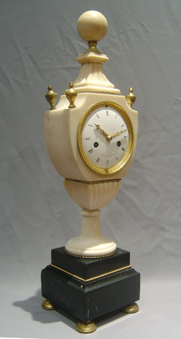 alarm clock radio clockstatue beautiful clock