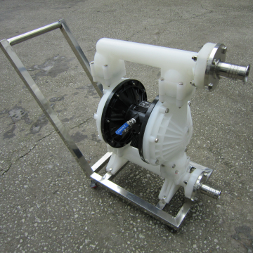 Sanitary Grade Rotor Lobe Pump for Honey and Oil Chocolate Pneumatic Diaphragm Pump" 

However, to make it more concise and SEO-friendly, you might consider:

"Sanitary Rotor Lobe Pump for Honey and Chocolate